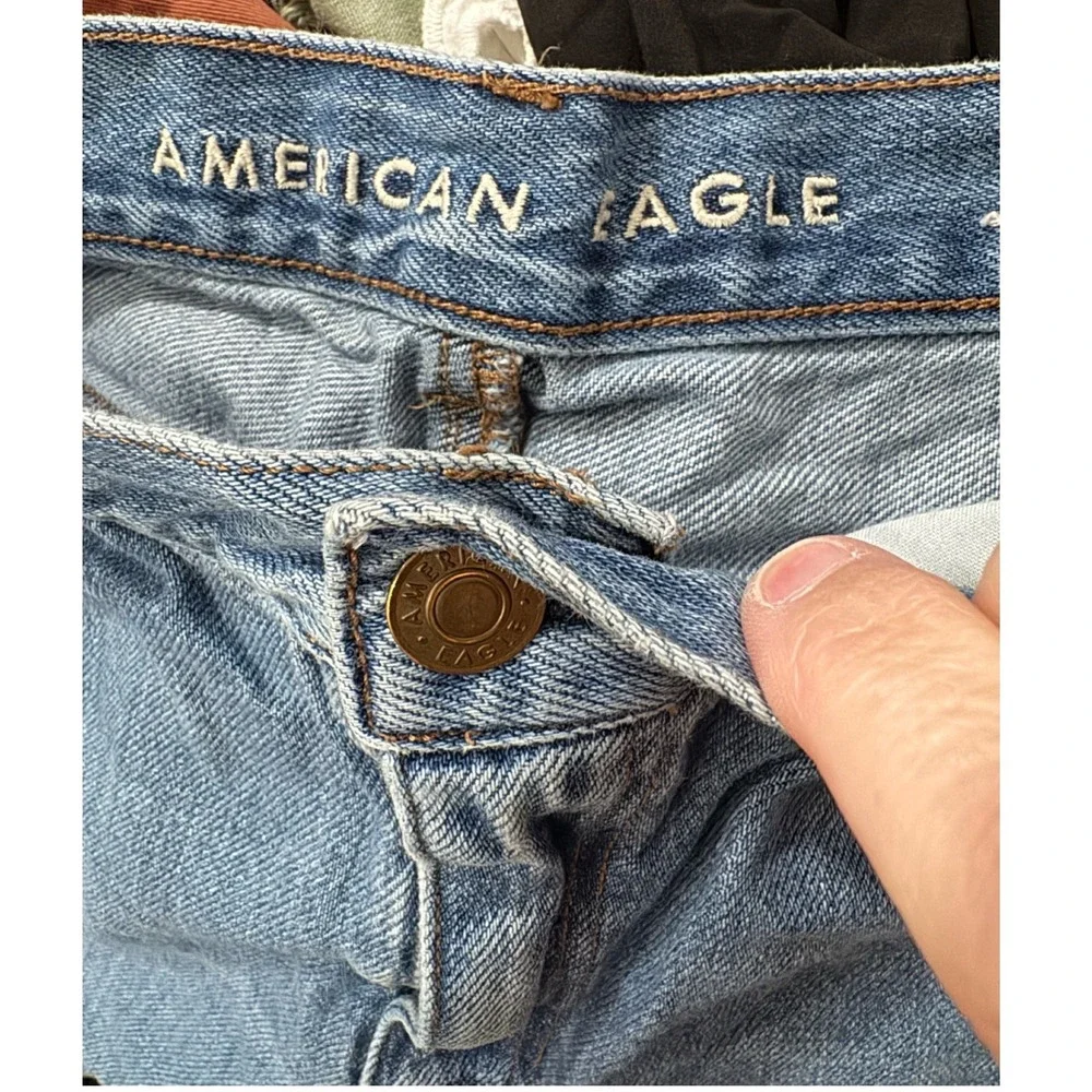 American Eagle Mom Shorts Womens 8 Blue Denim High Waisted Cuffed 100% Cotton - Picture 3 of 6